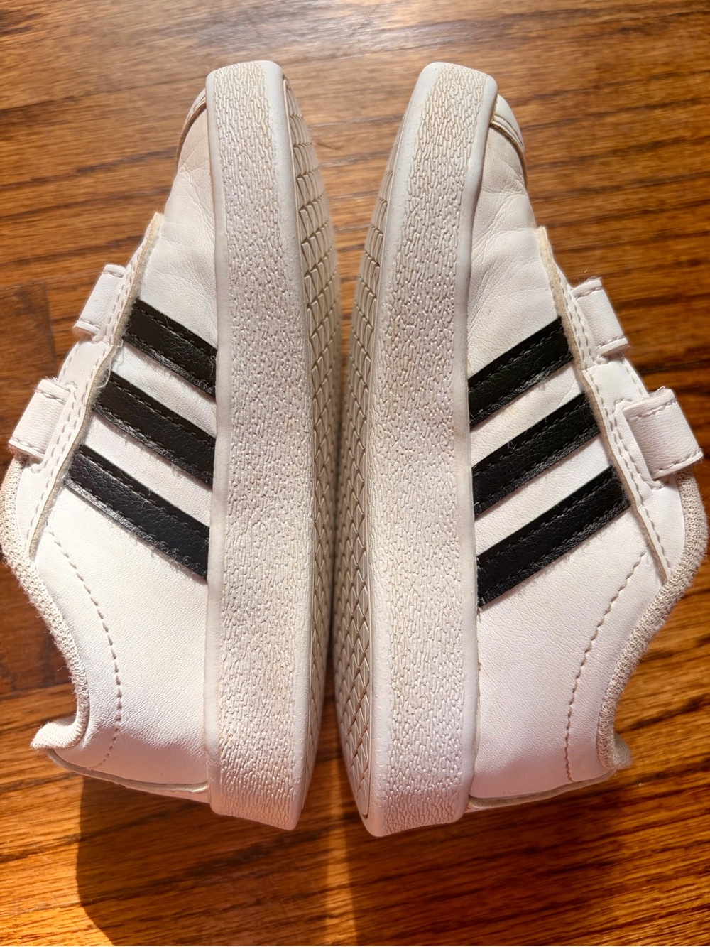 adidas Toddler Sneakers 8K White Velcro Shoes - Picture 2 of 8